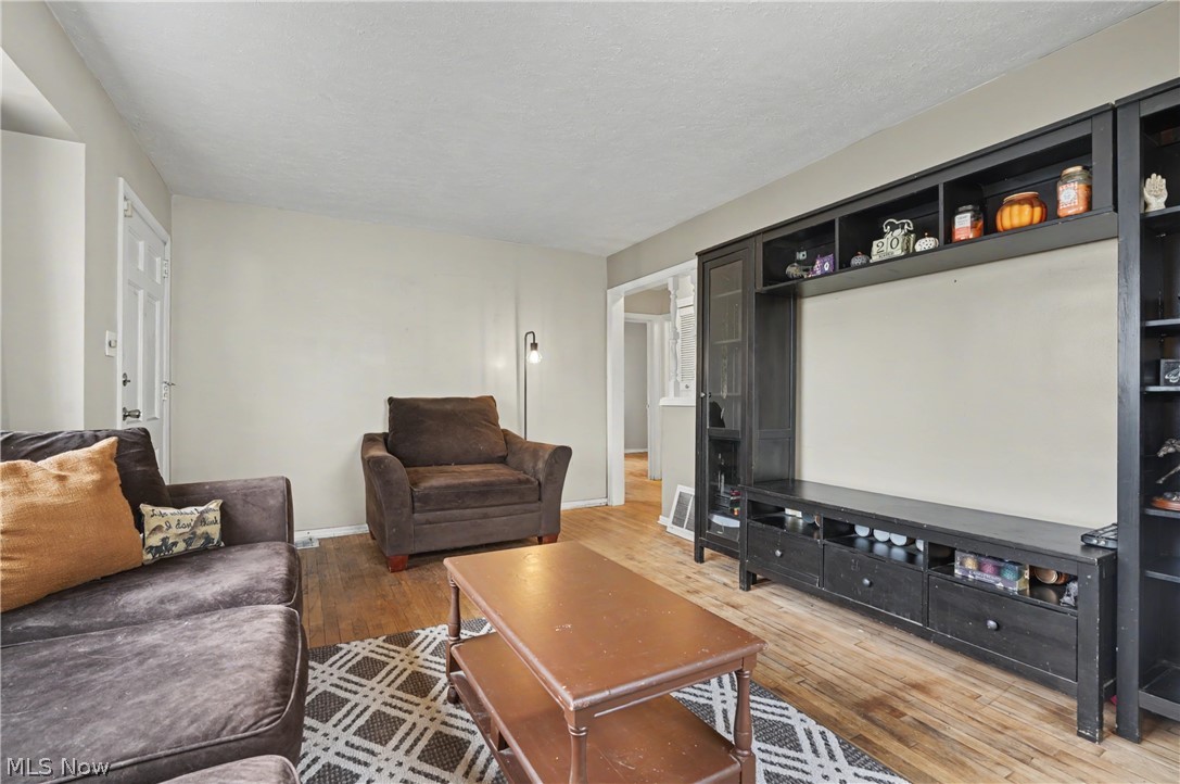 1623 Sunset Avenue Akron OH 44301