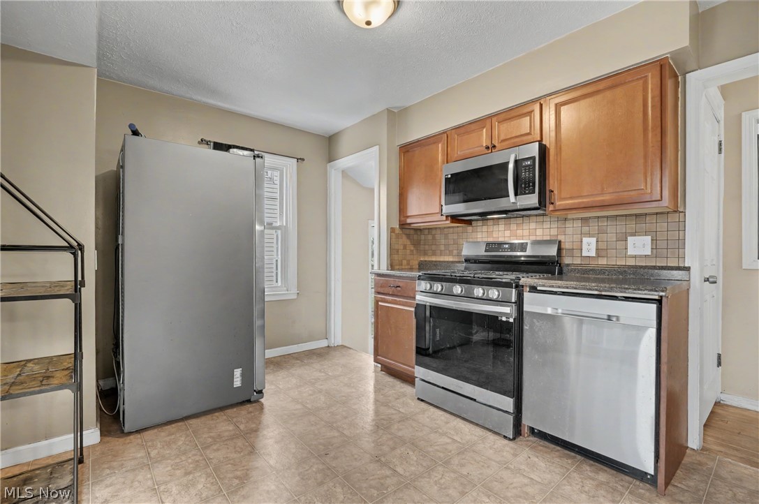 1623 Sunset Avenue Akron OH 44301