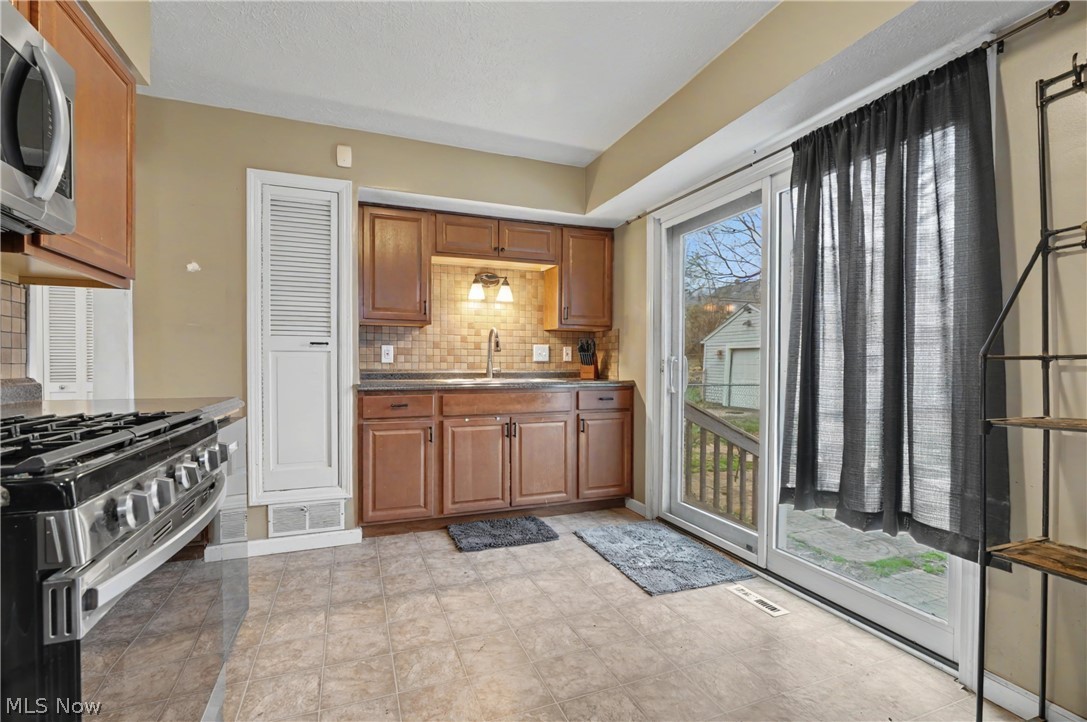 1623 Sunset Avenue Akron OH 44301