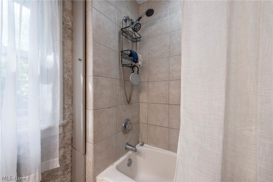 3312 E Fairfax Road Cleveland Heights OH 44118