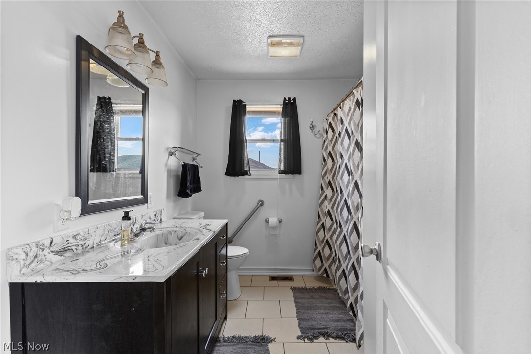 935 Logan Avenue Toronto OH 43964