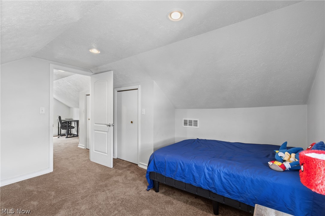 935 Logan Avenue Toronto OH 43964