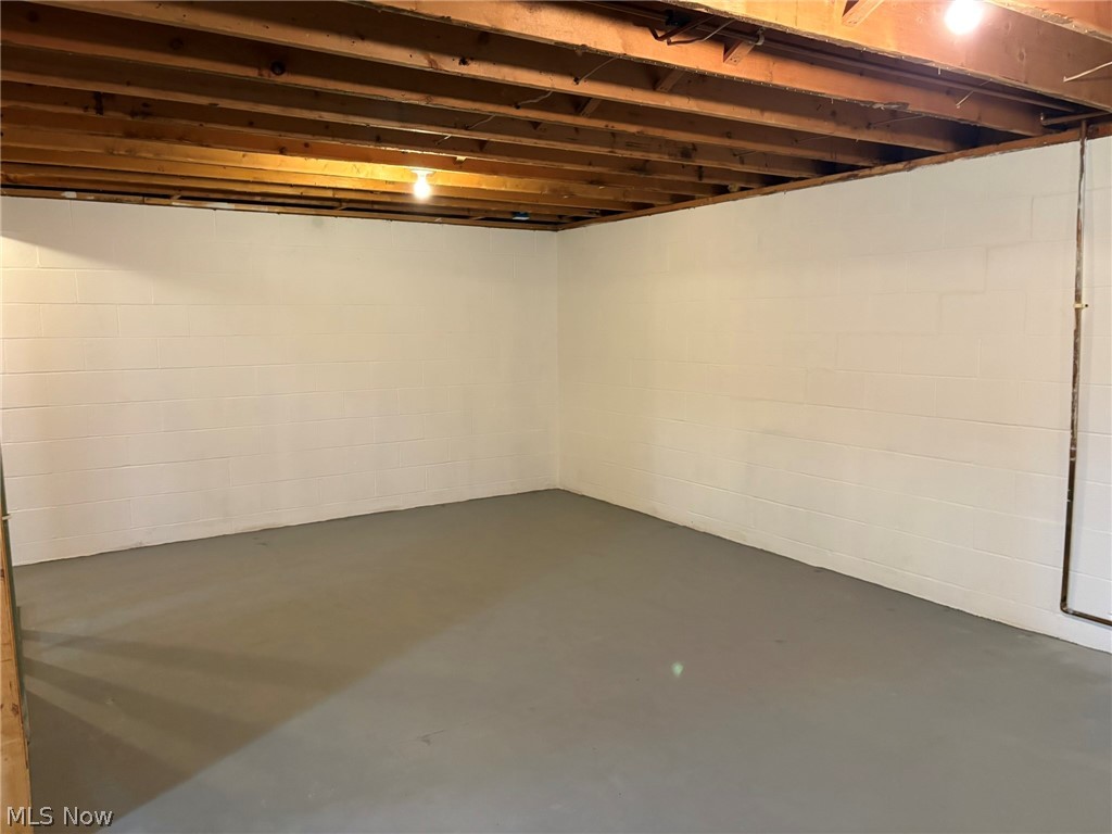 408 Annis Road South Amherst OH 44001