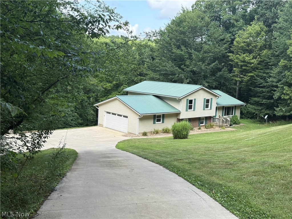 2699 Ruswil Drive Millersburg OH 44654