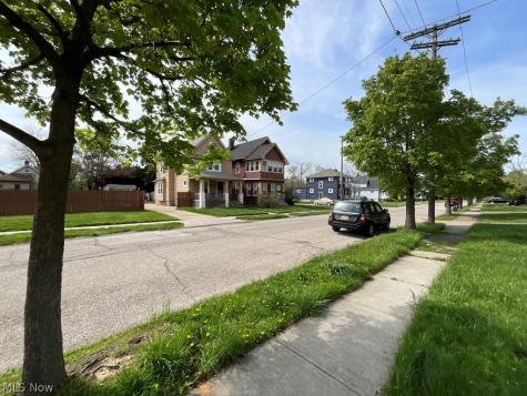 1257 E 170th Street Cleveland OH 44110