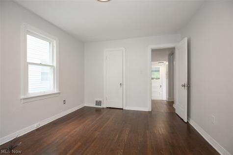 848 Beverly Road Cleveland Heights OH 44121