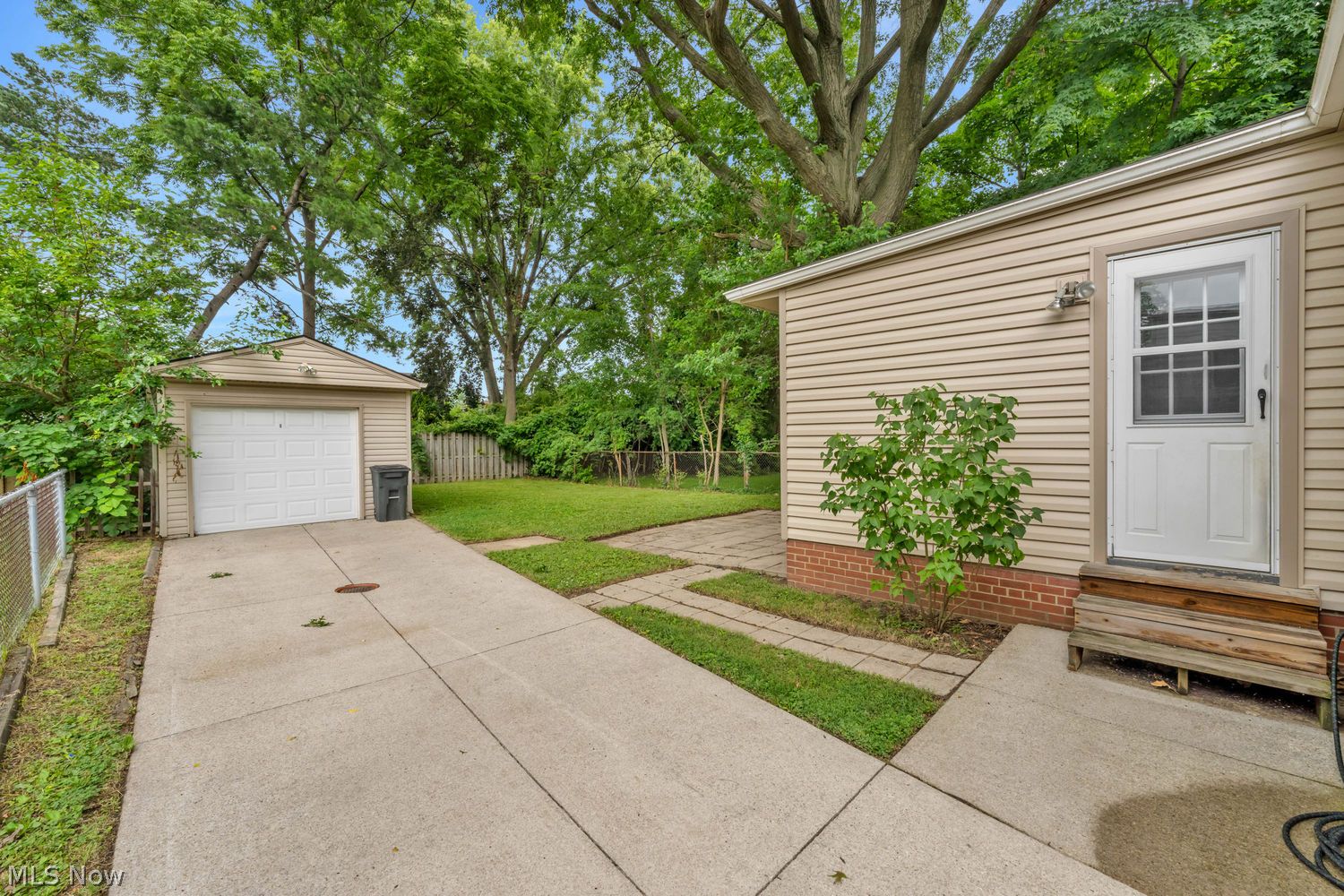 20356 Orchard Grove Avenue Rocky River OH 44116