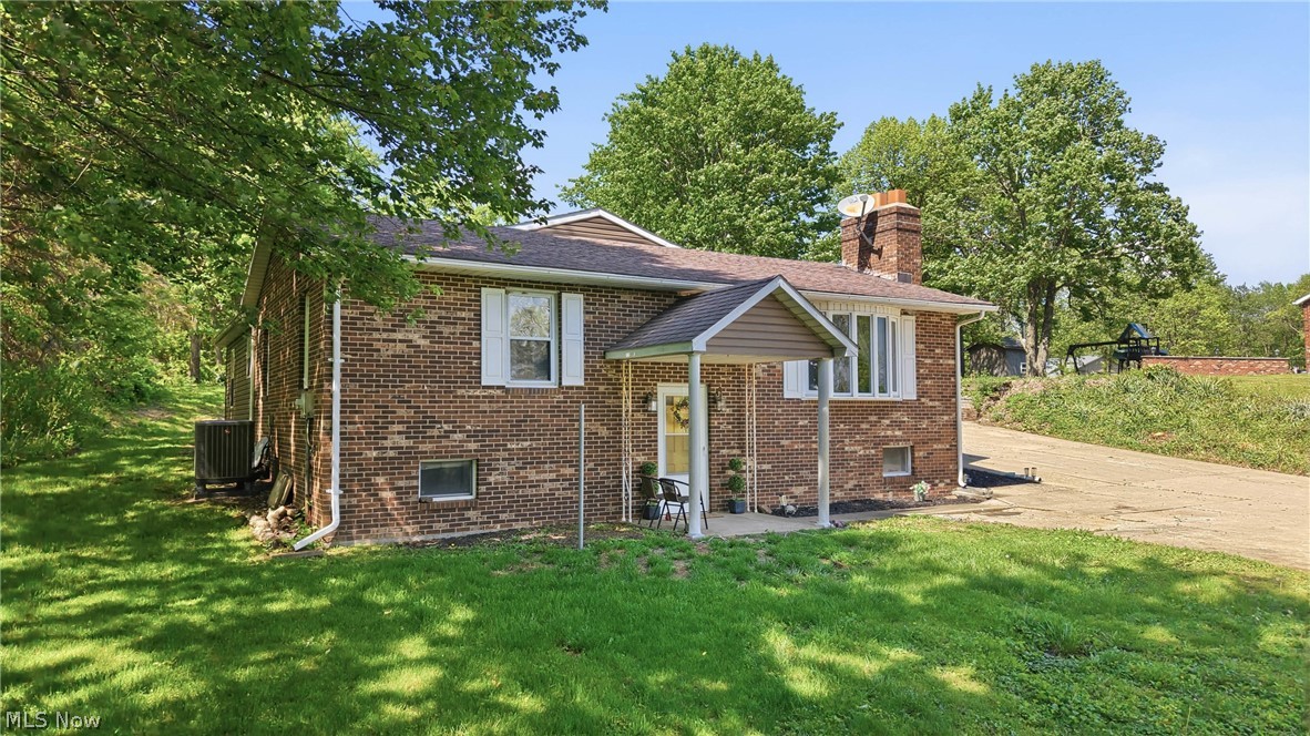 41534 Alderlick Road Wellsville OH 43968