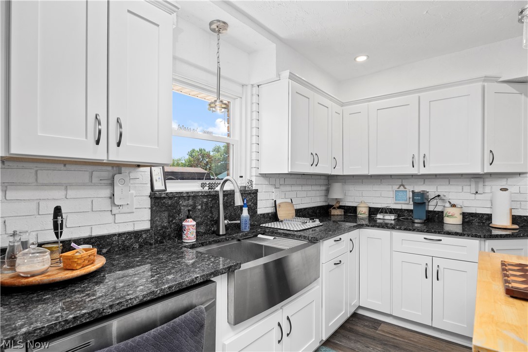 5290 Kevin Street Sheffield Village OH 44054