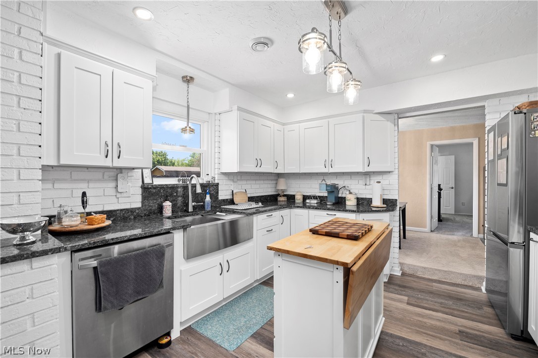 5290 Kevin Street Sheffield Village OH 44054