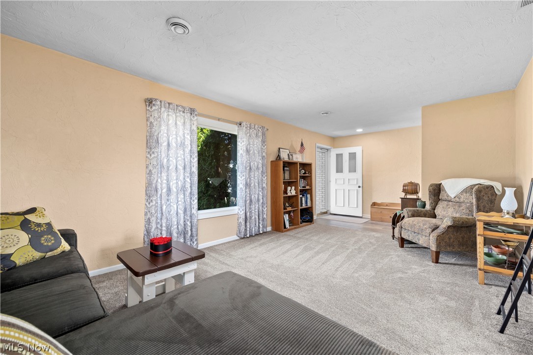 5290 Kevin Street Sheffield Village OH 44054