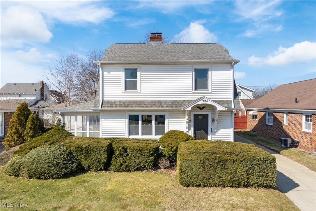 1754 Glenmount Avenue Akron OH 44301