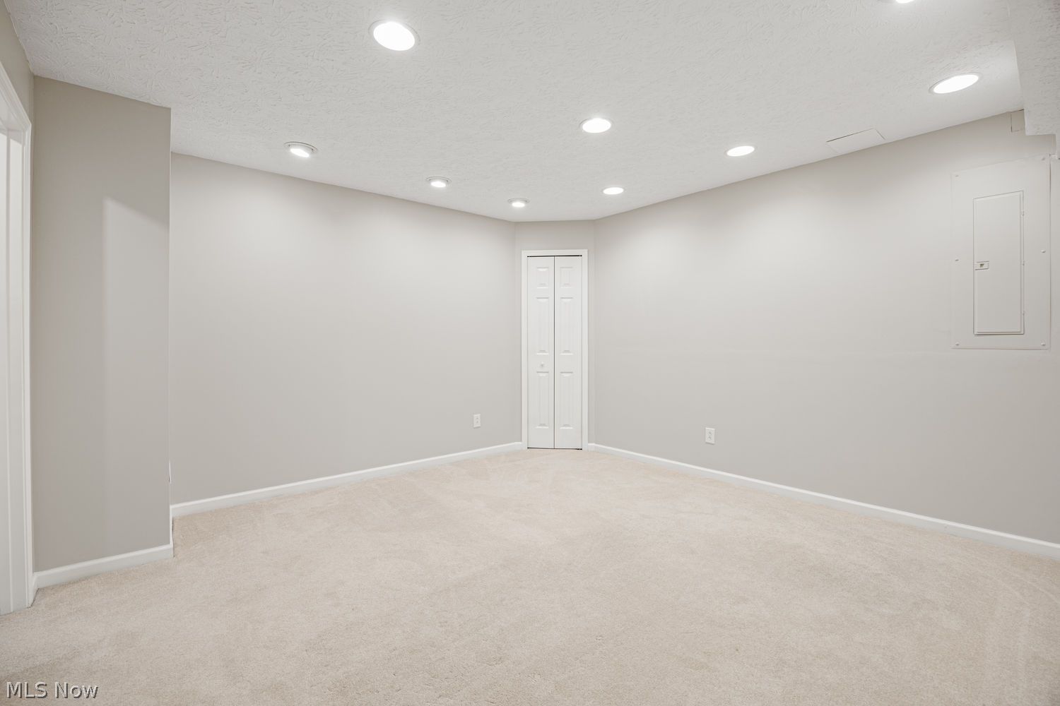 756 Sparrow Way Wadsworth OH 44281