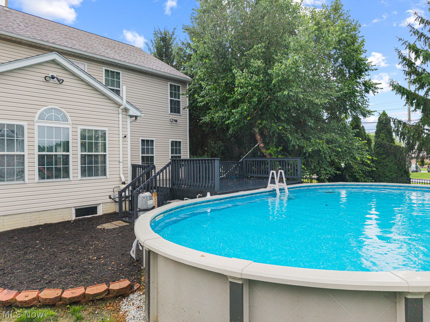 756 Sparrow Way Wadsworth OH 44281