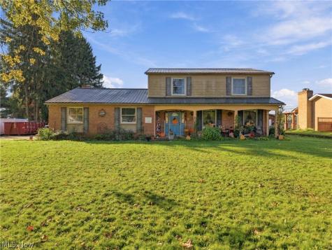 2644 Gladiola Street NE Canton OH 44705