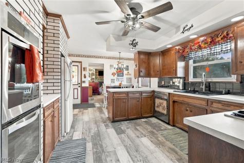 2644 Gladiola Street NE Canton OH 44705