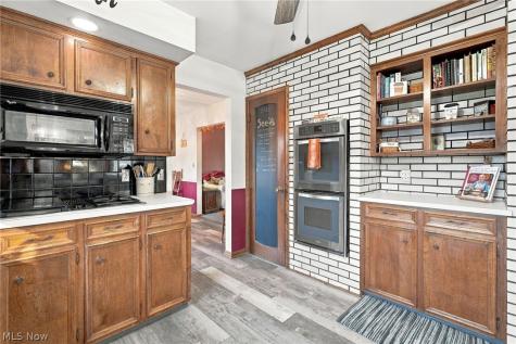 2644 Gladiola Street NE Canton OH 44705