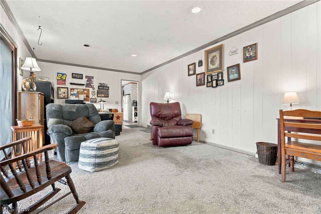 2644 Gladiola Street NE Canton OH 44705