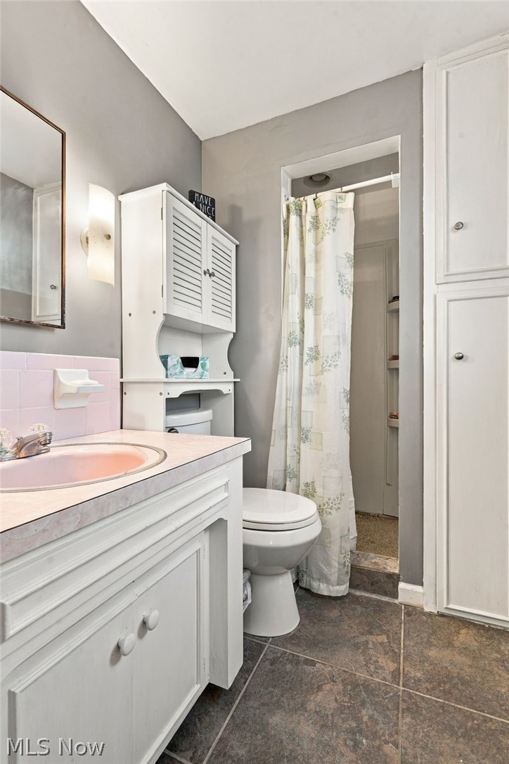 2644 Gladiola Street NE Canton OH 44705