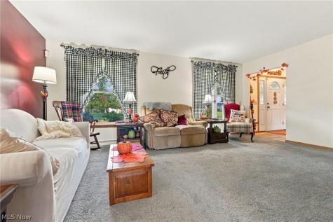2644 Gladiola Street NE Canton OH 44705