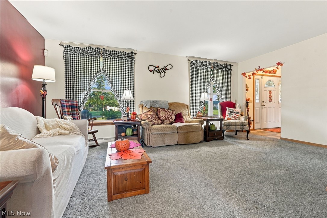 2644 Gladiola Street NE Canton OH 44705