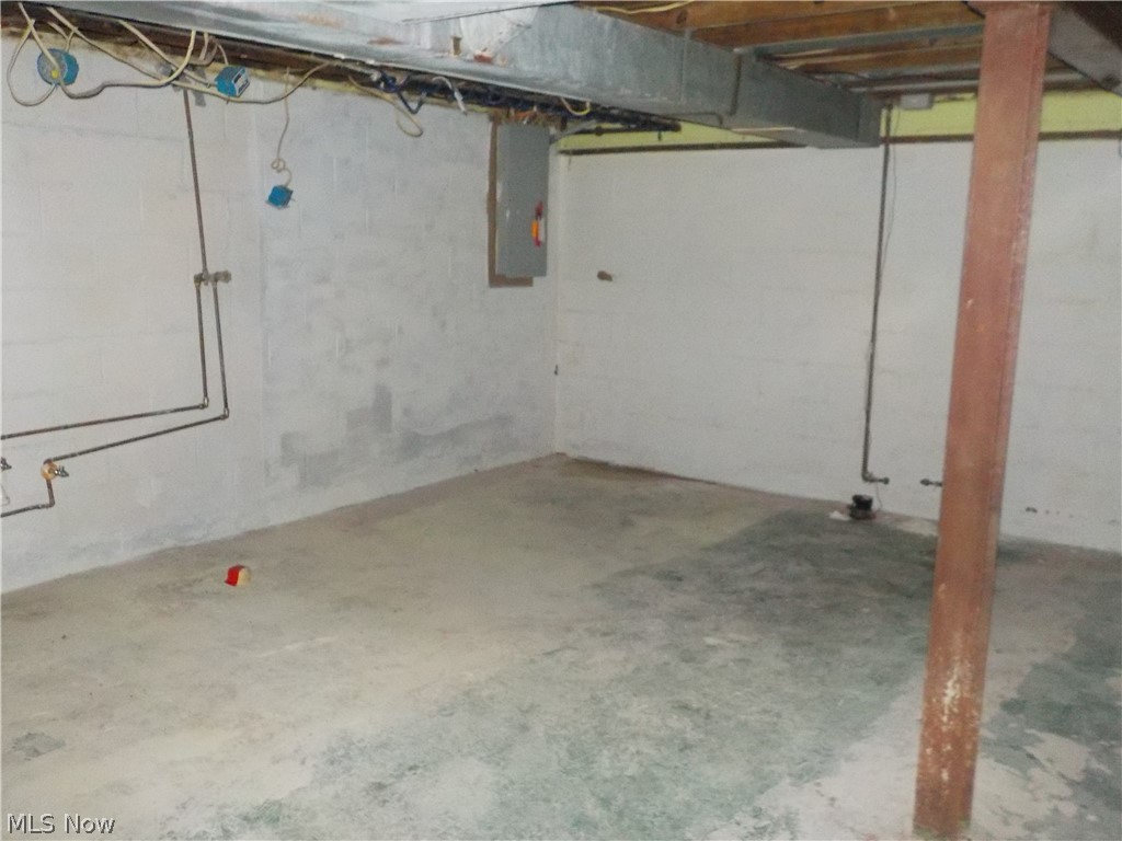 2456 E 37th Street Lorain OH 44055
