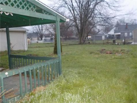 2456 E 37th Street Lorain OH 44055
