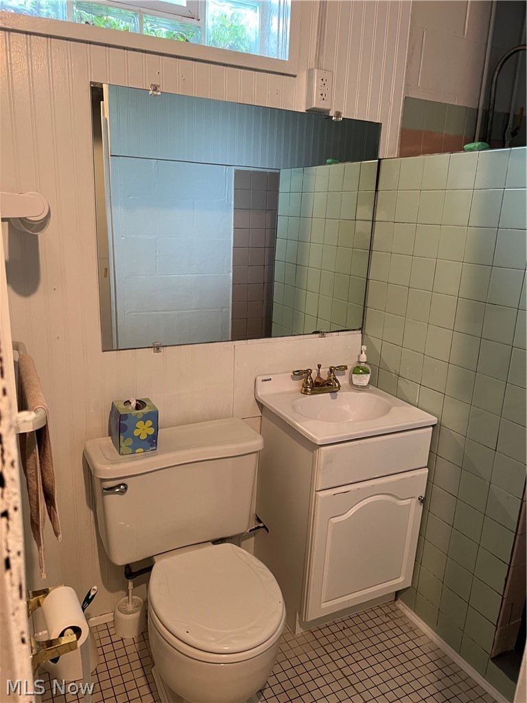 715 Center Street Dover OH 44622