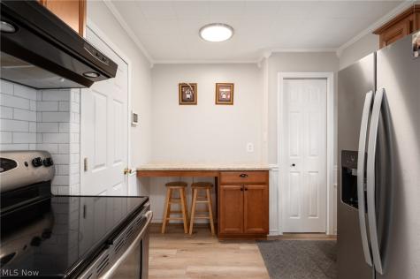 27030 Farringdon Avenue Euclid OH 44132