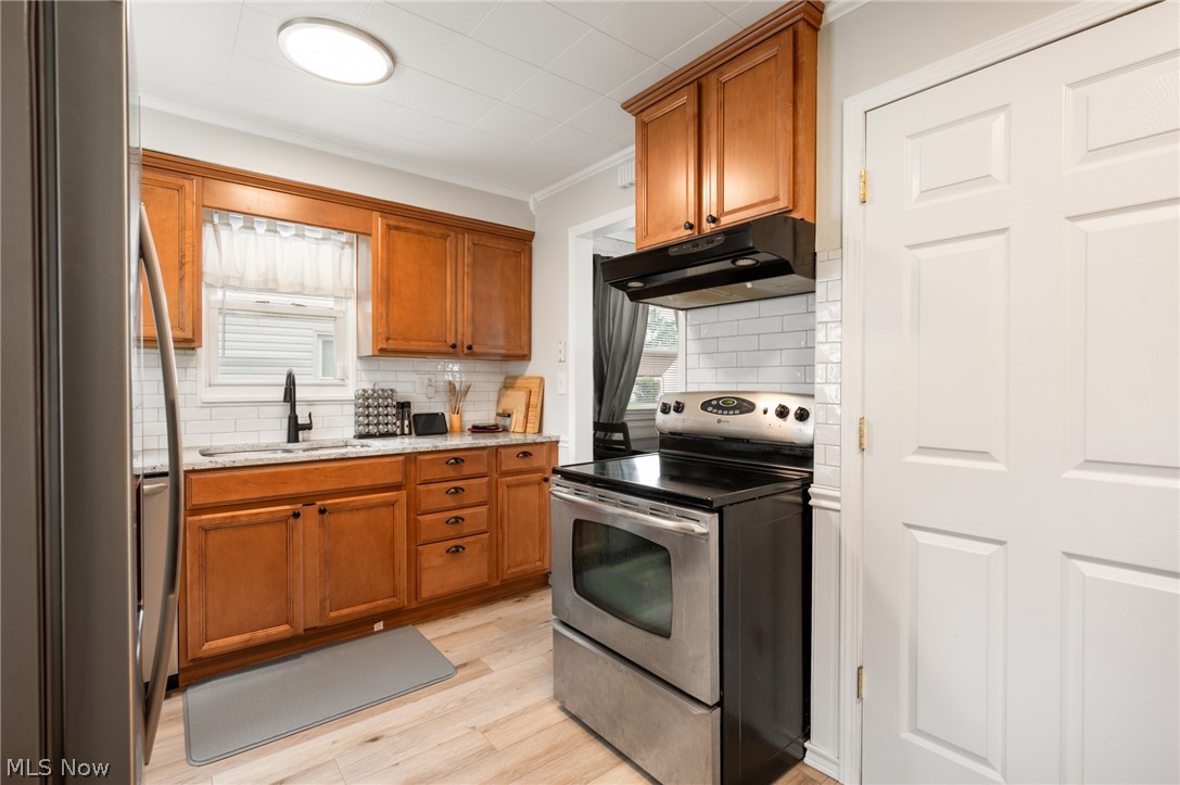 27030 Farringdon Avenue Euclid OH 44132