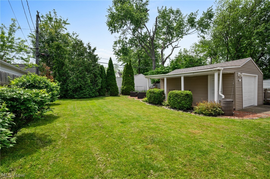 27030 Farringdon Avenue Euclid OH 44132