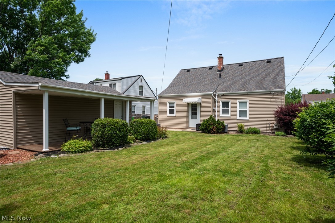 27030 Farringdon Avenue Euclid OH 44132