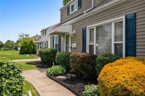 27030 Farringdon Avenue Euclid OH 44132