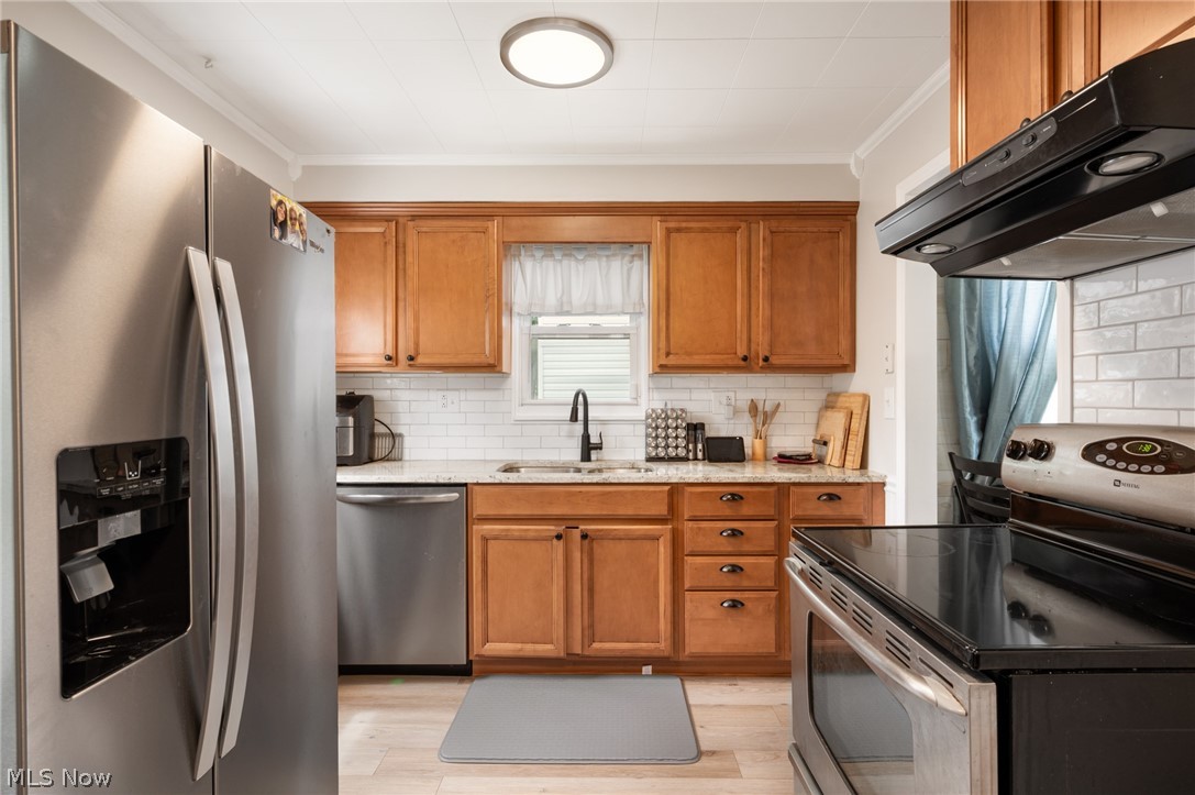 27030 Farringdon Avenue Euclid OH 44132