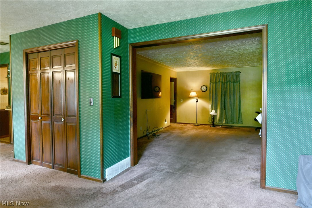 884 Keefer Road Girard OH 44420