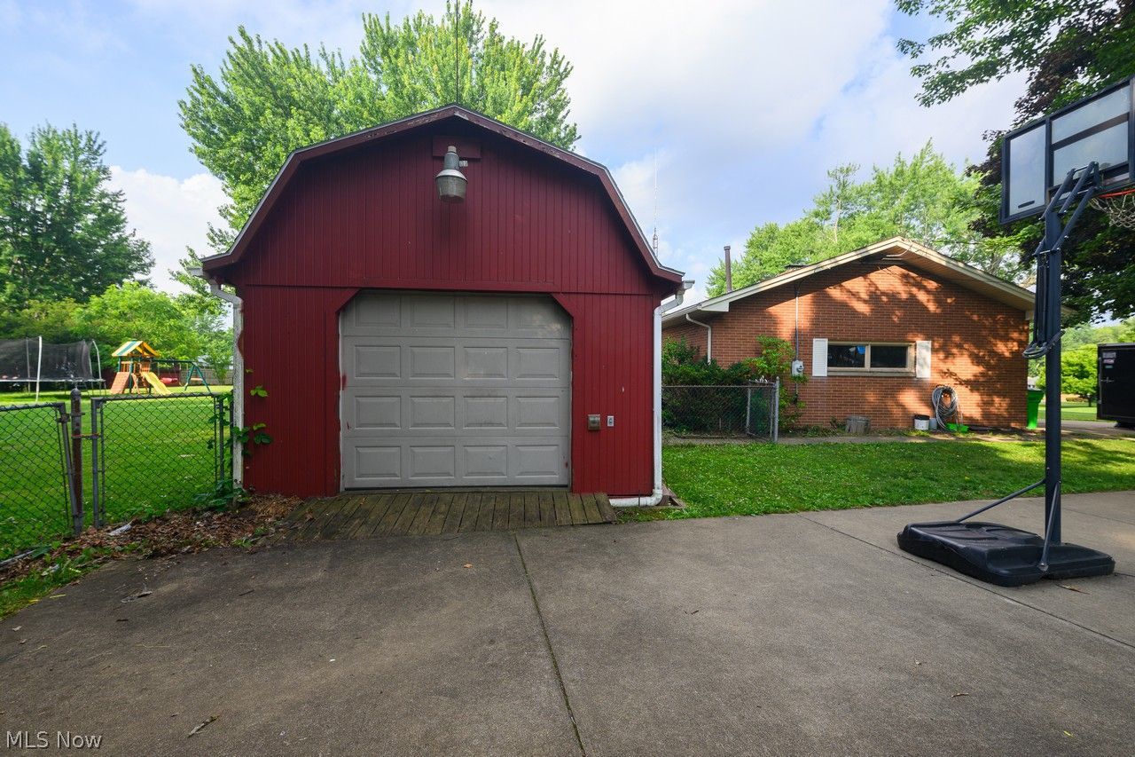 3912 Rolling Ridge Road NE Canton OH 44721