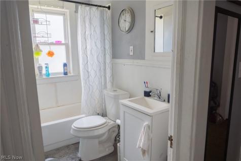 1245 E 113th Street Cleveland OH 44108