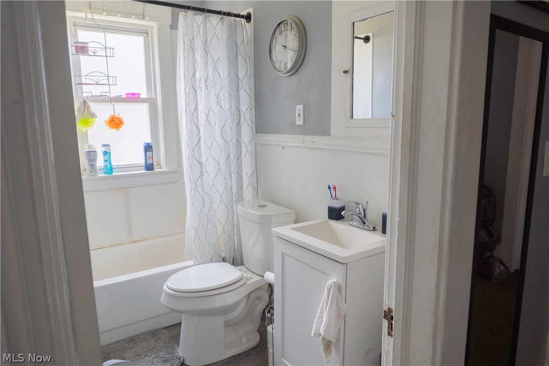 1245 E 113th Street Cleveland OH 44108