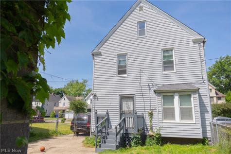 1245 E 113th Street Cleveland OH 44108