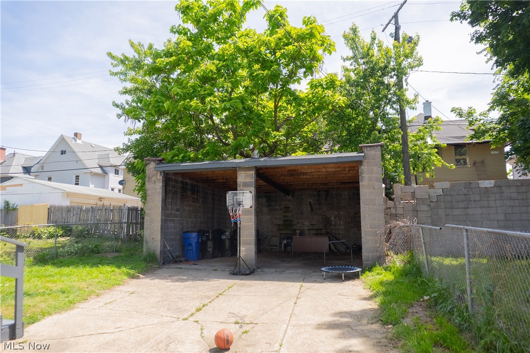 1245 E 113th Street Cleveland OH 44108