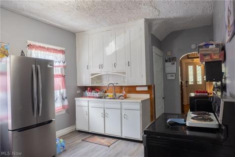 1245 E 113th Street Cleveland OH 44108
