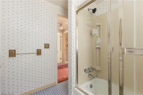 8295 Mentorwood Drive Mentor OH 44060