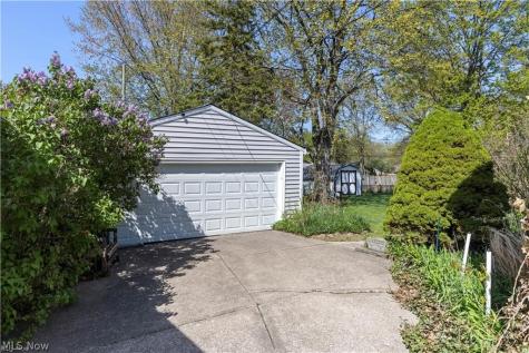 8295 Mentorwood Drive Mentor OH 44060