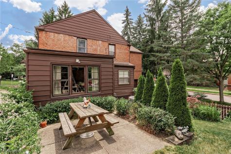 23703 E Baintree Beachwood OH 44122
