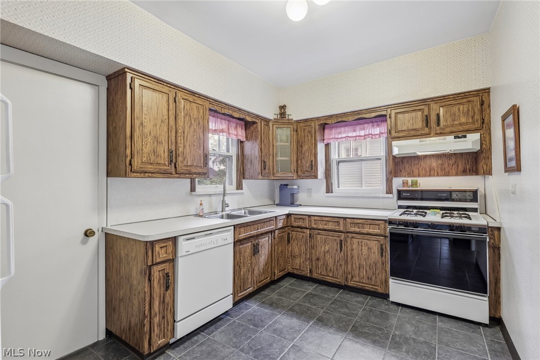 989 Amelia Avenue Akron OH 44302