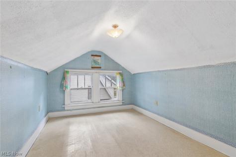 989 Amelia Avenue Akron OH 44302