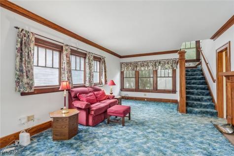 989 Amelia Avenue Akron OH 44302
