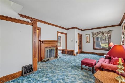 989 Amelia Avenue Akron OH 44302