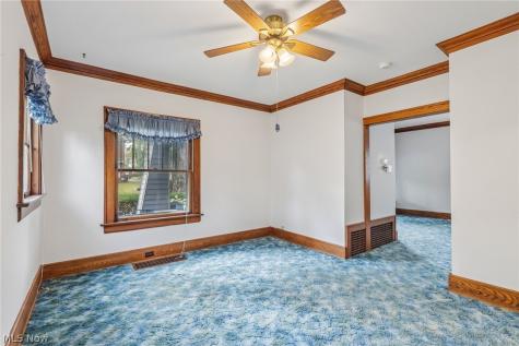 989 Amelia Avenue Akron OH 44302