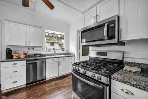 146 Harrison Street Elyria OH 44035